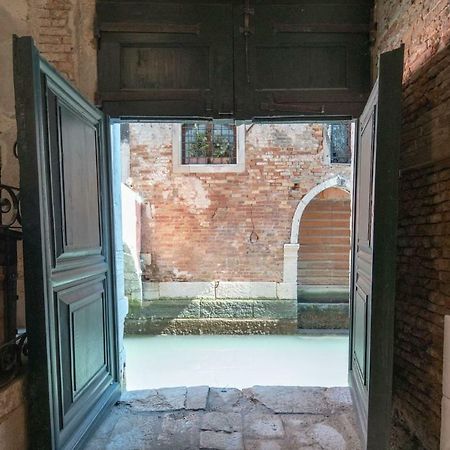 Apartment Ponte Raspi Canal View Venice Exterior photo